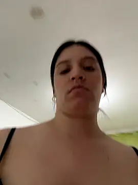 Snapshot of Briana_Hottt chatting on 09/11/25, 11:38 Briana Hottt online show from 09/11/25, 11:38