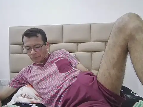 skinnylatino51 online show from 11/23/25, 12:54