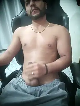 Kartikkartik8595 online show from 04/11/26, 08:35