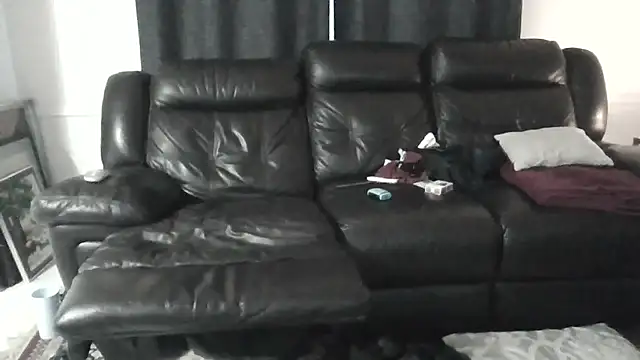 Snapshot of Skater1287 chatting on 07/11/26, 10:33 Skater1287 online show from 07/11/26, 10:33