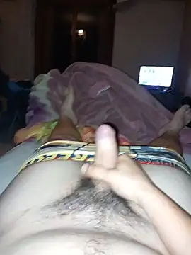 Snapshot of Totoo2710 chatting on 07/11/26, 08:33 Totoo2710 online show from 07/11/26, 08:33