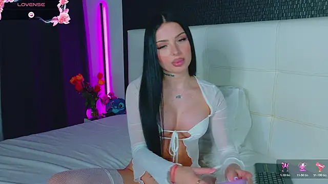 Snapshot of AshleyEttheenn chatting on 04/10/26, 05:28 AshleyEttheenn online show from 04/10/26, 05:28