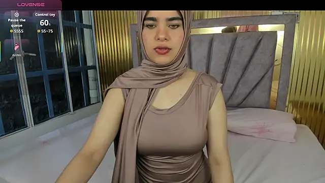 Snapshot of Asly_farhat chatting on 10/12/25, 02:49 Asly farhat online show from 10/12/25, 02:49