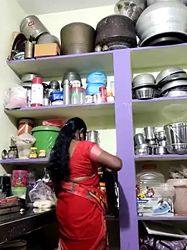 Snapshot of papukurty chatting on 09/20/25, 02:12 papukurty online show from 09/20/25, 02:12