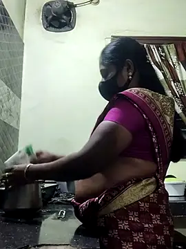 Snapshot of papukurty chatting on 10/06/25, 02:25 papukurty online show from 10/06/25, 02:25