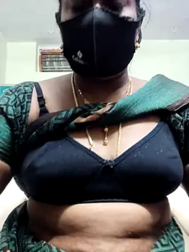 Snapshot of papukurty chatting on 10/25/25, 10:34 papukurty online show from 10/25/25, 10:34