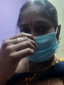 Snapshot of papukurty chatting on 11/06/25, 01:56 papukurty online show from 11/06/25, 01:56