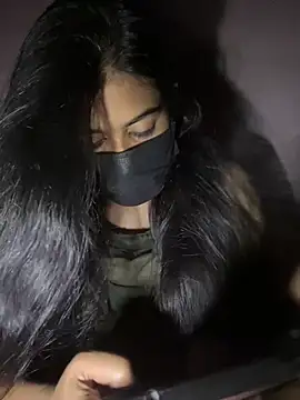 Snapshot of umairahaasan_1 chatting on 03/17/26, 05:05 umairahaasan 1 online show from 03/17/26, 05:05