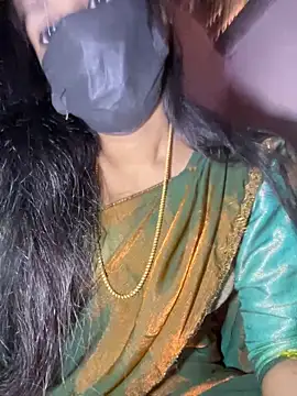 Snapshot of umairahaasan_1 chatting on 04/17/26, 10:07 umairahaasan 1 online show from 04/17/26, 10:07