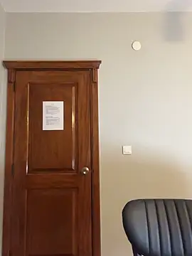 Snapshot of aydabella7777 chatting on 10/20/25, 04:18 aydabella7777 online show from 10/20/25, 04:18