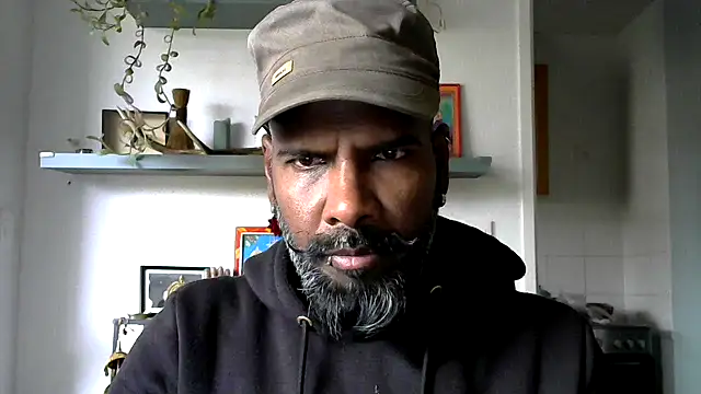 frenchblackc31 online show from 09/24/25, 08:17