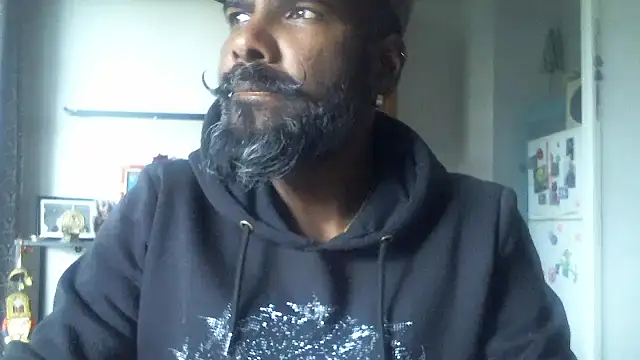 frenchblackc31 online show from 10/26/25, 08:53