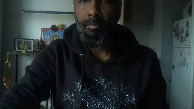 frenchblackc31 online show from 11/08/25, 08:25