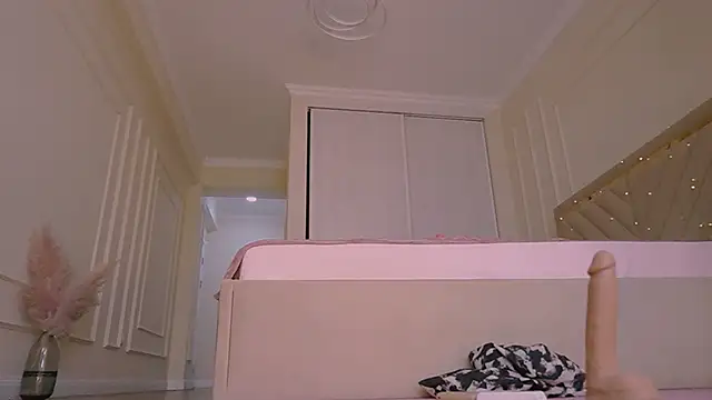 Snapshot of lori_leen_ chatting on 04/23/26, 08:02 lori leen online show from 04/23/26, 08:02