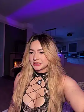 OriannaFox online show from 12/17/25, 09:10