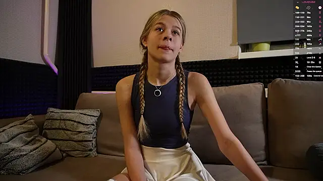 Snapshot of AnneVerity chatting on 02/06/26, 07:39 AnneVerity online show from 02/06/26, 07:39