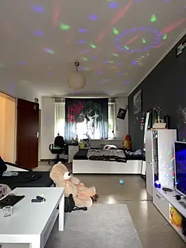 1Richrichard1 online show from 05/13/26, 08:55
