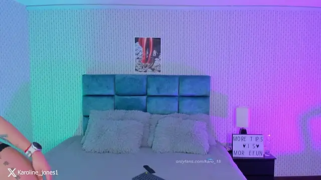 Snapshot of karoliine_jones chatting on 11/24/25, 07:57 karoliine jones online show from 11/24/25, 07:57