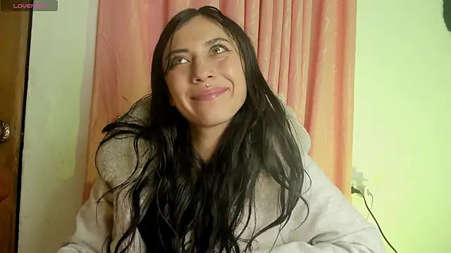 Alanaloiiss  online show from 04/16/26, 02:23