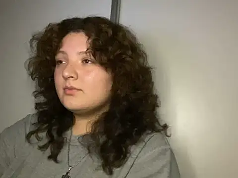 Solangerulo  online show from 02/15/26, 04:20