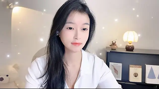 Snapshot of Onechestnut chatting on 11/05/25, 06:13 Onechestnut online show from 11/05/25, 06:13