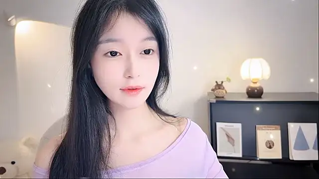 Snapshot of Onechestnut chatting on 11/09/25, 06:23 Onechestnut online show from 11/09/25, 06:23