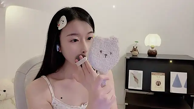 Snapshot of Onechestnut chatting on 11/29/25, 06:05 Onechestnut online show from 11/29/25, 06:05