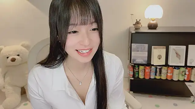 Onechestnut online show from 06/05/26, 03:35