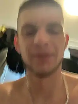 macho1347 online show from 09/28/25, 05:51