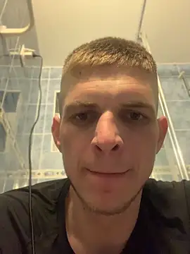 Snapshot of macho1347 chatting on 03/05/26, 01:23 macho1347 online show from 03/05/26, 01:23