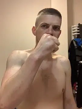 Snapshot of macho1347 chatting on 03/26/26, 09:20 macho1347 online show from 03/26/26, 09:20