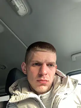 Snapshot of macho1347 chatting on 04/01/26, 03:53 macho1347 online show from 04/01/26, 03:53