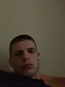 Snapshot of macho1347 chatting on 04/13/26, 04:45 macho1347 online show from 04/13/26, 04:45