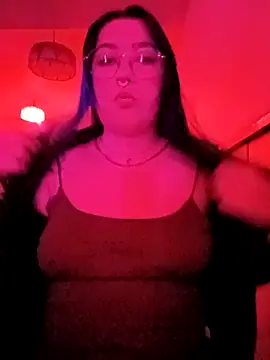 Snapshot of Dulcedeanis chatting on 09/13/25, 02:44 Dulcedeanis online show from 09/13/25, 02:44