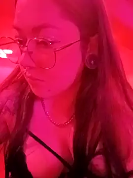 Snapshot of Dulcedeanis chatting on 10/15/25, 01:50 Dulcedeanis online show from 10/15/25, 01:50