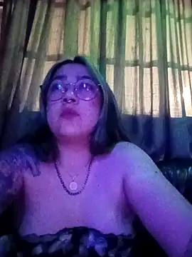 Snapshot of Dulcedeanis chatting on 11/18/25, 05:34 Dulcedeanis online show from 11/18/25, 05:34