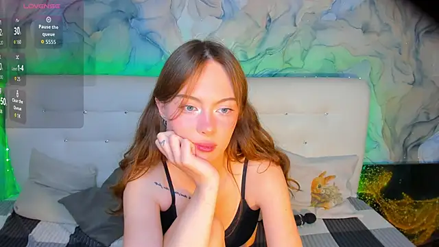 Snapshot of LolaMeddisson chatting on 09/22/25, 06:43 LolaMeddisson online show from 09/22/25, 06:43