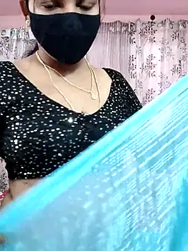 Snapshot of Lalitha-1995 chatting on 11/15/25, 06:11 Lalitha-1995 online show from 11/15/25, 06:11