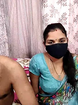 Snapshot of Lalitha-1995 chatting on 11/23/25, 09:09 Lalitha-1995 online show from 11/23/25, 09:09