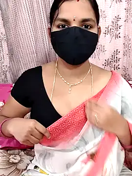 Snapshot of Lalitha-1995 chatting on 11/24/25, 06:24 Lalitha-1995 online show from 11/24/25, 06:24