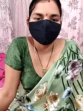 Snapshot of Lalitha-1995 chatting on 11/28/25, 05:21 Lalitha-1995 online show from 11/28/25, 05:21