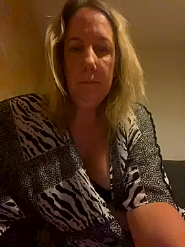 X-Victoria-X online show from 09/12/25, 04:12