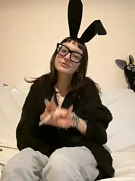 Snapshot of severingratty chatting on 01/18/26, 03:05 severingratty online show from 01/18/26, 03:05