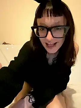 Snapshot of severingratty chatting on 01/19/26, 02:43 severingratty online show from 01/19/26, 02:43