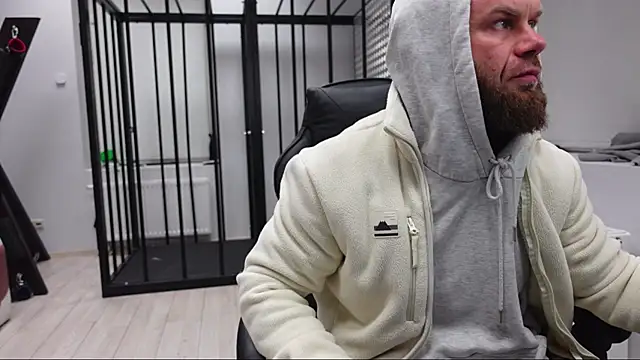 Snapshot of Stewart_Barnz chatting on 10/10/25, 02:21 Stewart Barnz online show from 10/10/25, 02:21