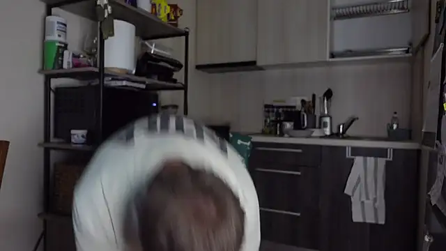 Snapshot of Stewart_Barnz chatting on 11/10/25, 09:36 Stewart Barnz online show from 11/10/25, 09:36