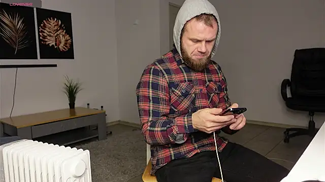 Snapshot of Stewart_Barnz chatting on 12/22/25, 04:31 Stewart Barnz online show from 12/22/25, 04:31