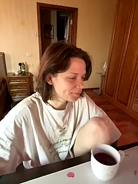 enchanting chloe online show from 11/04/25, 07:40