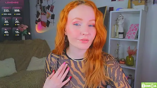 Snapshot of JoyceJones chatting on 10/18/25, 07:14 JoyceJones online show from 10/18/25, 07:14