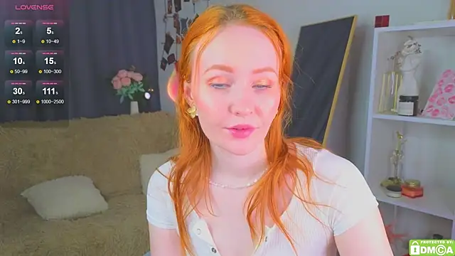 Snapshot of JoyceJones chatting on 10/23/25, 07:34 JoyceJones online show from 10/23/25, 07:34